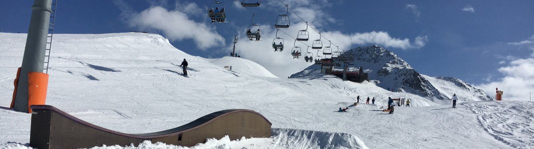 Wellen, Kicker und mehrere Rails gibt es im Funpark unterhalb der Mooserbergbahn.