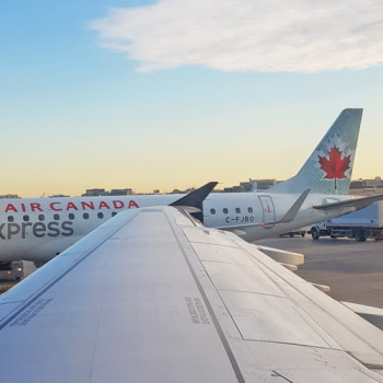 Zwischenlandung am Toronto Pearson International Airport