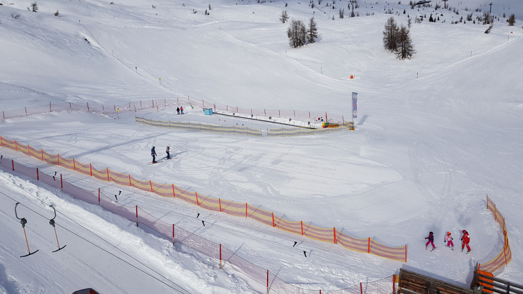 Zwei Skischulen sorgen dafür, dass Groß und Klein weiter an ihrem Können feilen können.