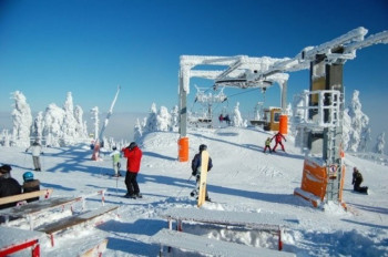 Ever since its connection to Bozí Dar - Neklid, Klínovic is the largest ski centre in Czech Republic.
