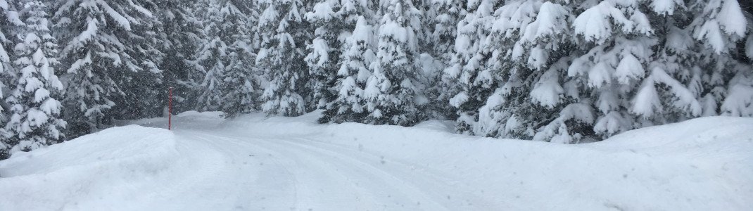 Winterliche Straßenverhältnisse: Am Gerlospass sind Schneeketten oder Allrad in diesen Tagen unabdingbar.