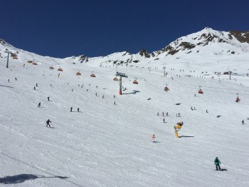 Die Pisten zwischen Giggijoch und Rotkogljoch sind auch für weniger geübte Skifahrer geeignet und bieten auch im Frühling noch hervorragende Bedingungen.