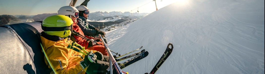 Genieße deinen Familien-Skiurlaub auf der Steinplatte.