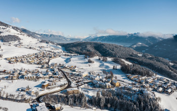 Sanft, romantisch und leise – die Ski- & Almenregion Gitschberg Jochtal am Schnittpunkt von Eisacktal und Pustertal ist ein Reiseziel für Genießer.