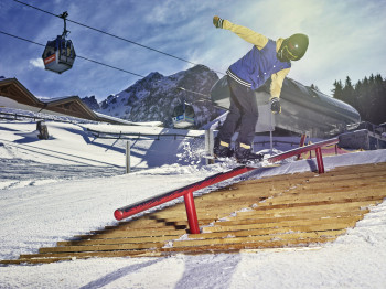 Jibs often show a resemblance to urban elements.
