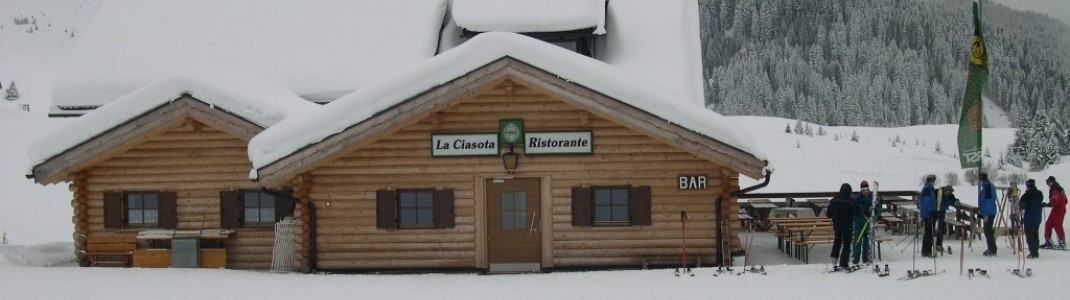 Nicht nur die Hütten im Skigebiet haben überzeugt. Auch an den Talstationen in Corvara, S. Cassiano und La Villa ist Nachtleben geboten!
