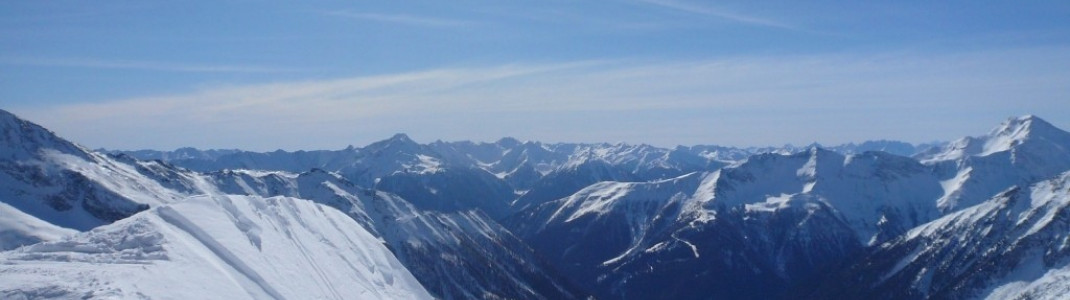 Traumhaftes Panorama von ganz oben (2636m).