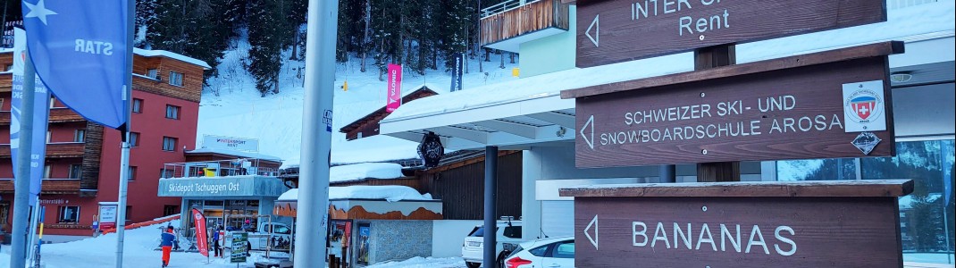 Anfänger können einen Skikurs bei der Skischule buchen
