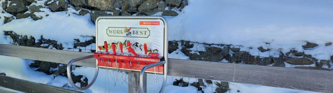 Stationen mit Werkzeug für Bindungen oder kleinere Reparaturen findest du überall im Skigebiet