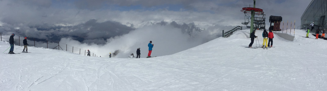 Das Panorama von der Bergstation am Hoadlhaus ist beeindruckend