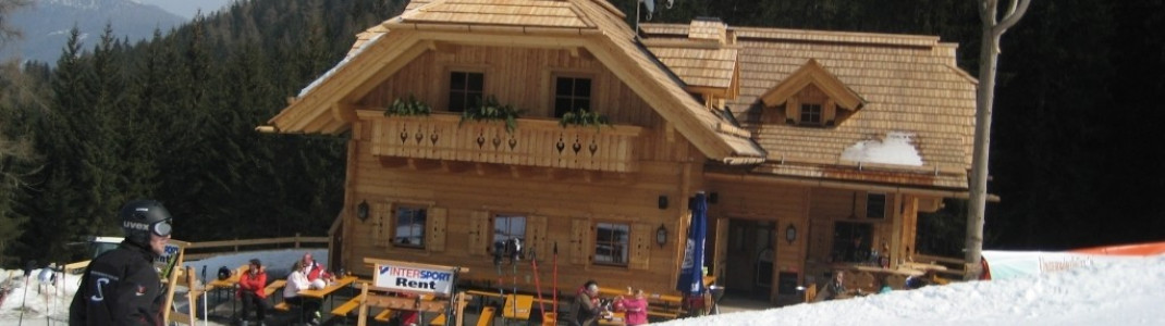 Hütte in der Mitte der Piste Nummer 11