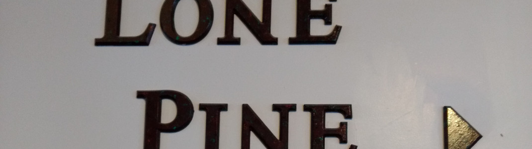 Im Lone Pine Pub kann ein gemütliches Bierchen an der Bar getrunken werden
