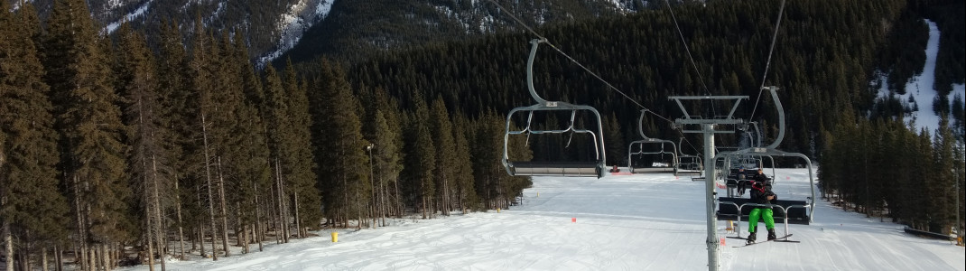 Freestyler kommen auch in Banff Mt. Norquay nicht zu kurz - müssen jedoch auch auf die veralteten Liftanlagen zurückgreifen