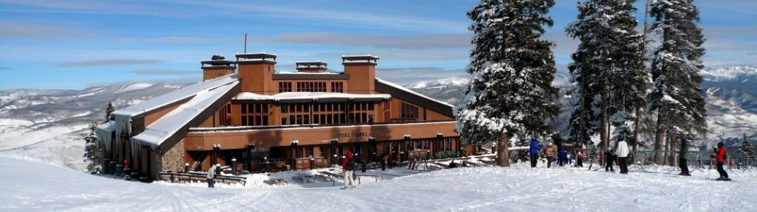 Die "Spruce Saddle Lodge" an der Talstation des "Cinch Express" Lifts!