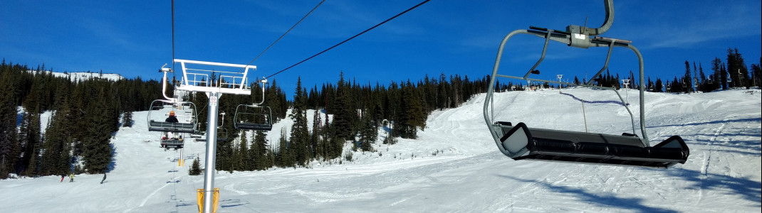 Die Liftanlagen sind in Kanada generell nicht auf dem neusten Stand der Technik. Im Big White Ski Resort sind zumindest sehr viele Sessellifte verfügbar