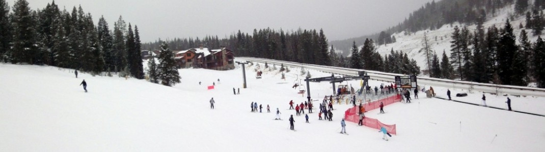 Für die ersten Schwünge im Schnee empfehlen sich die Abfahrten am Kokomo Lift an der Talstation Union Creek.