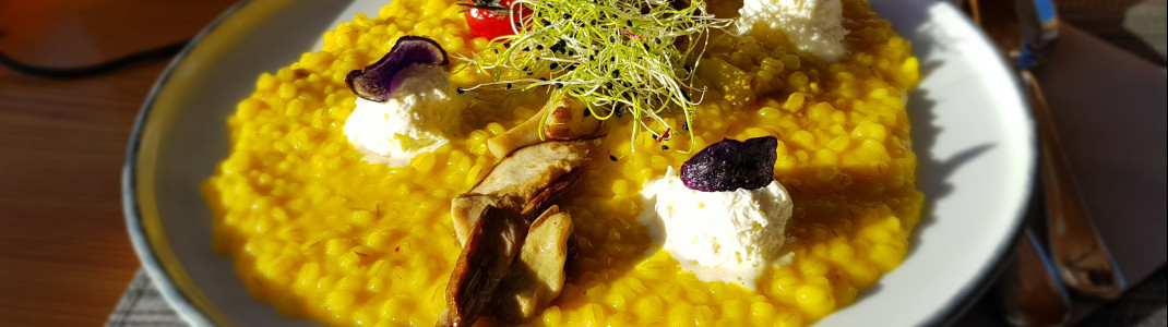 Mittagessen im Restaurant 3303