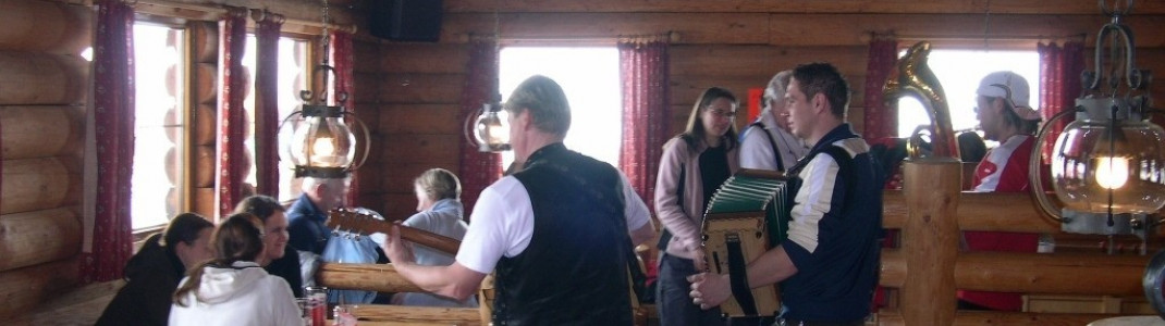 Live-Musik in der Faulbrunnalm