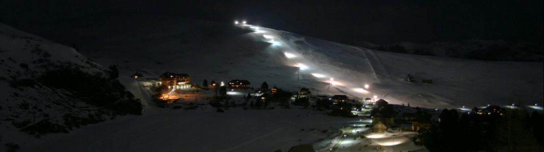 Im Skigebiet ist Nachtskifahren möglich.