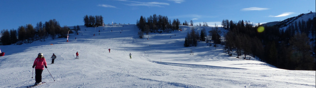 Auf den breiten Pisten kommen sich die Skifahrer nicht so schnell in die Quere