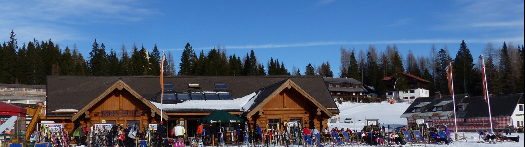 Die Bärenhütte erinnert an eine kanadische Blockhütte