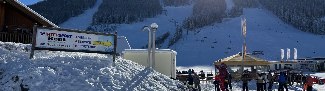 Es gibt eine Service- und Verleihstation mitten im Skigebiet.