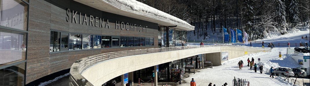 In der Skiarena gibt es ein großes SB-Restaurant und Fichtls Familienrestaurant