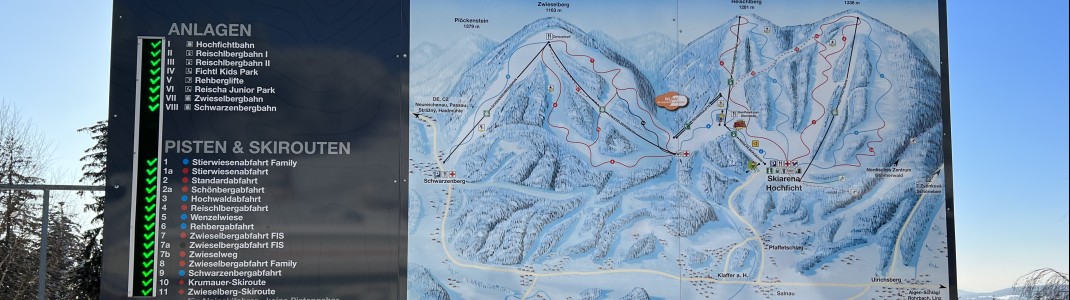 Pistenplan mit Statusanzeige an der Talstation Schwarzenberg.