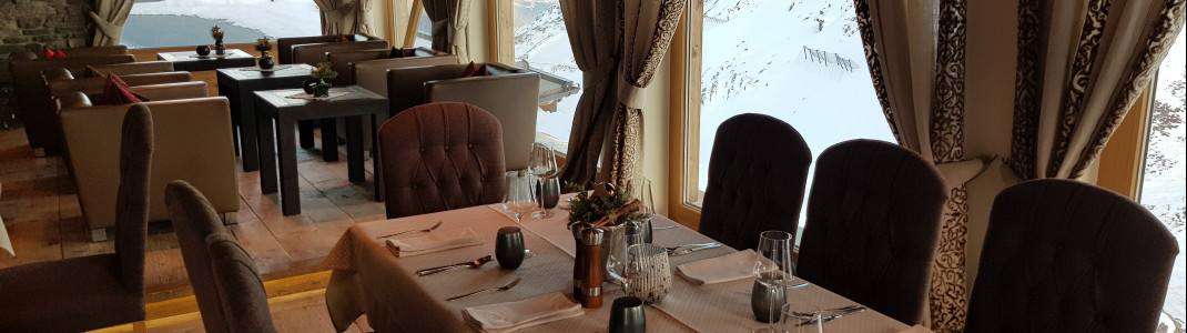 Einkehr in Chalet-Atmosphäre in der Wedelhütte.