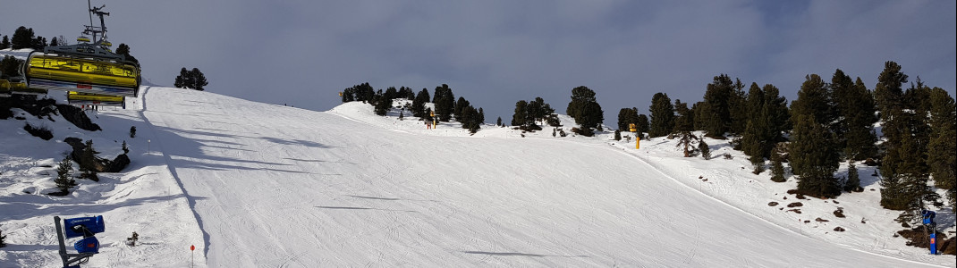 Moderne Lifte wie die beheizte 8er-Sesselbahn Kristall-Express bringen dich auf die Piste.
