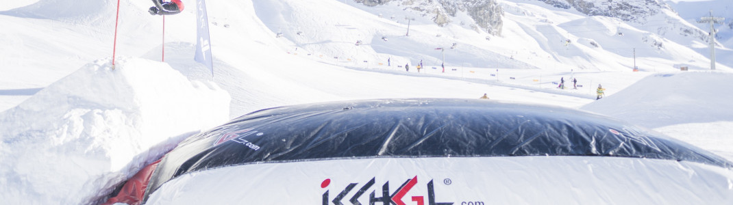 Nur für Waghalsige: Ein Sprung in den Public Bagjump unterhalb des Snowpark Ischgl