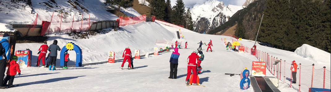 Vier Zauberteppiche und eine ausgezeichnete Skischule warten im Kinderland.