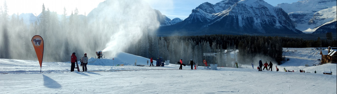 Besonders im Talbereich befinden sich einige Schneekanonen, die für Kunstschnee sorgen