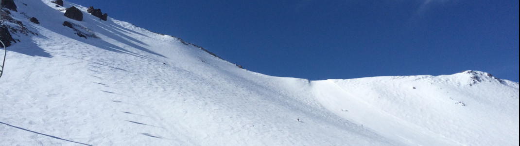 Blick auf die Freeride Hänge westlich von Chair 23.