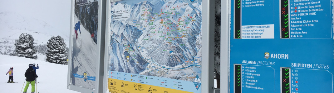 Groß und informativ sind die Infotafeln, die an mehreren Sesselbahn-Bergstationen im Skigebiet stehen.