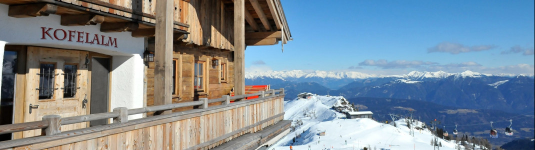 Mehr als 20 Skihütten und Pistenrestaurants sorgen im Skigebiet für das leibliche Wohl.