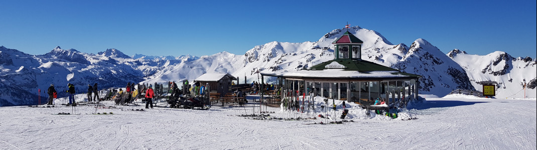 Unweit der Hundskogelalm befindet sich eine Aussichtsplattform.