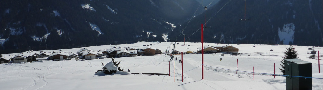 Das Kinderland und die Skischule befinden sich in unmittelbarer Nähe zum Dorf - genauso wie der Himbergollift.