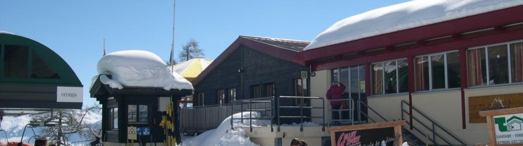 Einziges größeres Bergreataurant im Skigebiet: Jorasse Hütte auf 1940 m