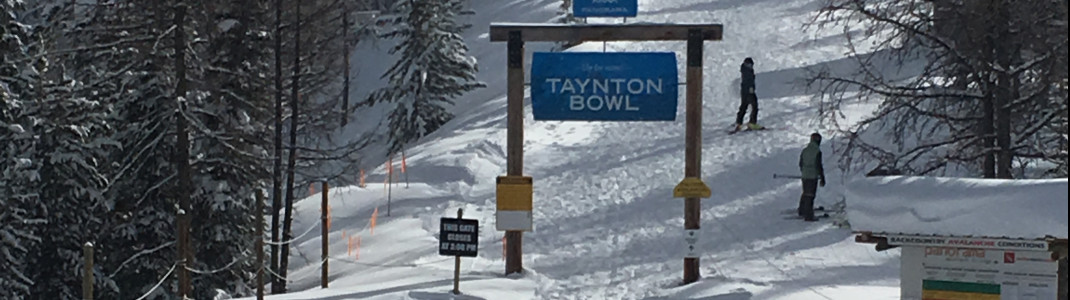 In der Taynton Bowl warten traumhaft schöne Tiefschneehänge.