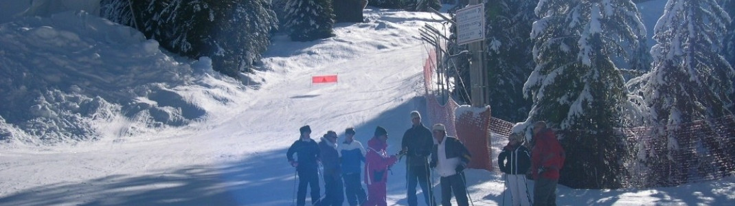 Ein Skilehrer bei der Ausbildung: Skischulen sind in den Orten Morzine, Avoriaz und Les Gets vorhanden!