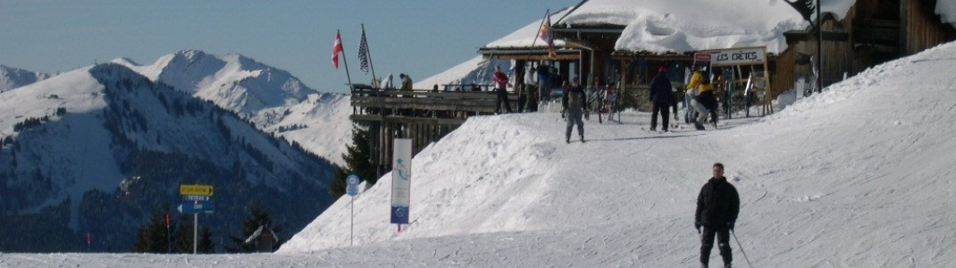Nach der Brotzeit geht es wieder auf die Piste: Après Ski Hütte auf der Abfahrt von Avoriaz nach Morzine!