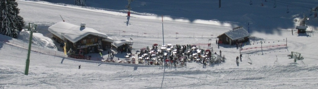 Die durchschnittliche Schneehöhe während der Saison beträgt 214 cm am Berg