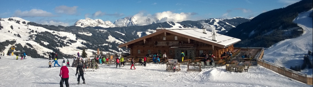 In den meisten Skihütten genießt man einen tollen Ausblick.