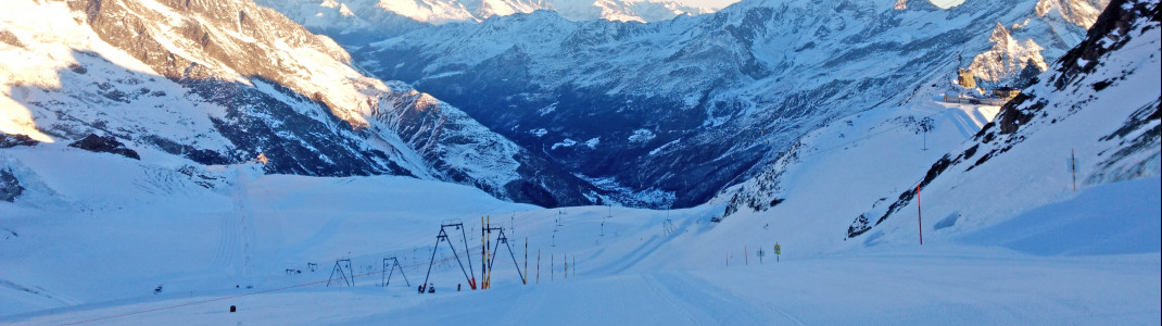 Vom höchsten Punkt im Skigebiet überwindest du bei der Fahrt ins Tal 1800 Höhenmeter am Stück.
