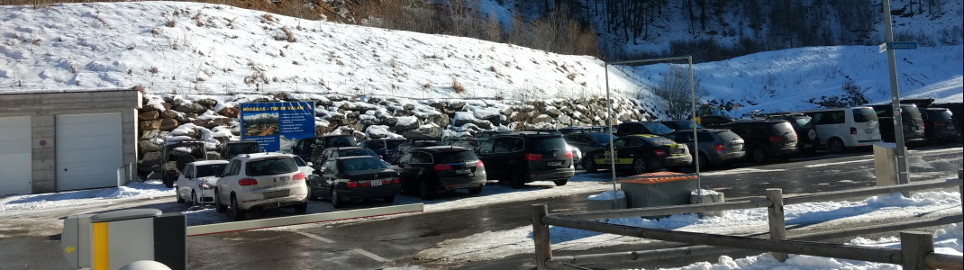 Parkplatz an der Talstation in Saas-Grund