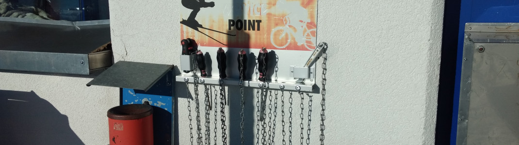 Im Skigebiet gibt es Self-Service Stationen