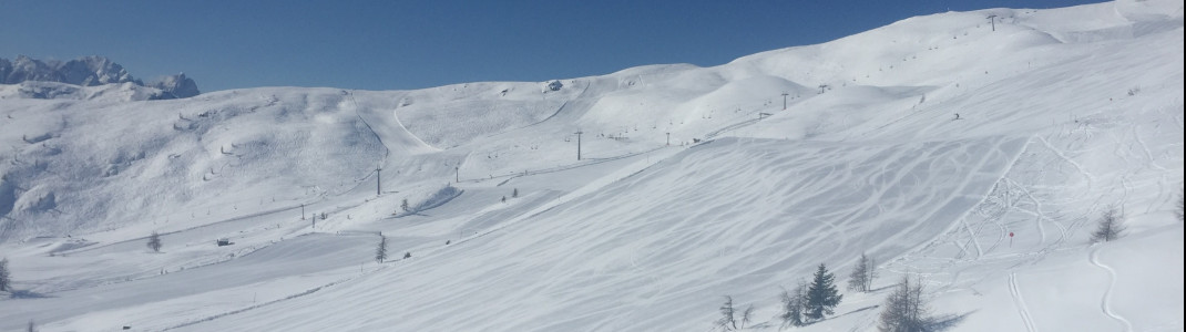 Breite Pistenautobahnen gibt es im Skigebiet zuhauf, wie hier die Familienabfahrt 3