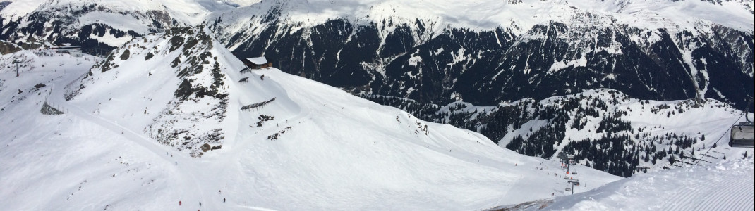 Herrliches Panorama im Skigebiet Silvretta Montafon im österreichischen Vorarlberg.