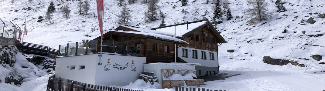 Es gibt auch kleinere Restaurants wie die Hühnersteign an der Piste Nr. 30.
